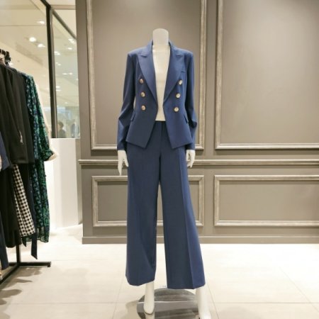 더블 버튼 정장 자켓