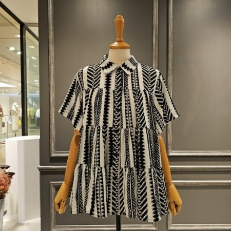 루즈핏 패턴 블라우스