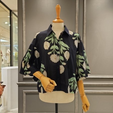 와이드 슬리브 숏 블라우스