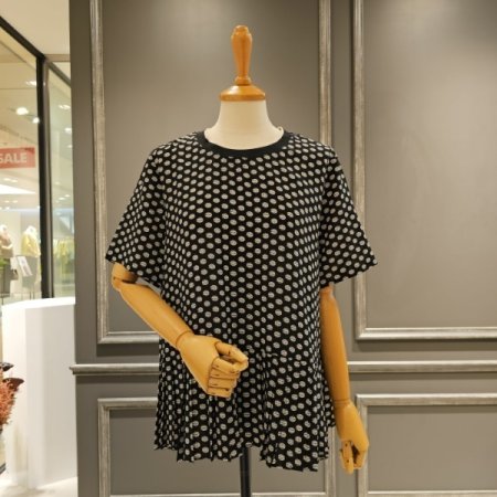 밑단 프릴 도트 블라우스