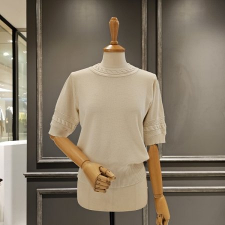 라운드 꼬임 니트