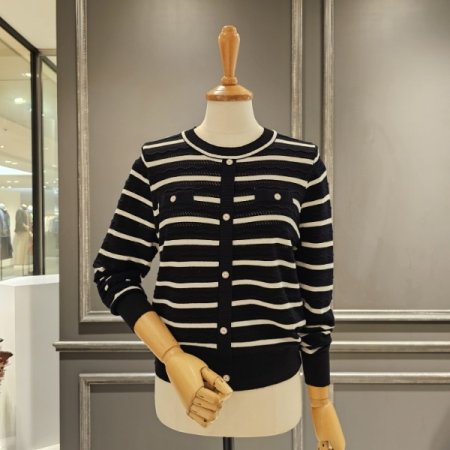 스트라이프 라운드 넥 니트