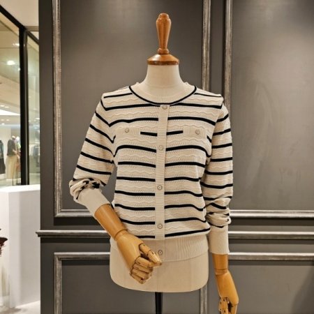 스트라이프 라운드 넥 니트