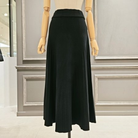 밑단 주름 A라인 니트스커트