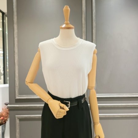 라운드 브이짜임 민소매 니트