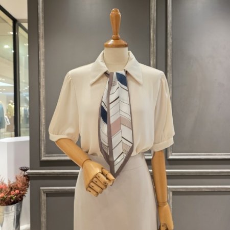 타이넥 카라 블라우스