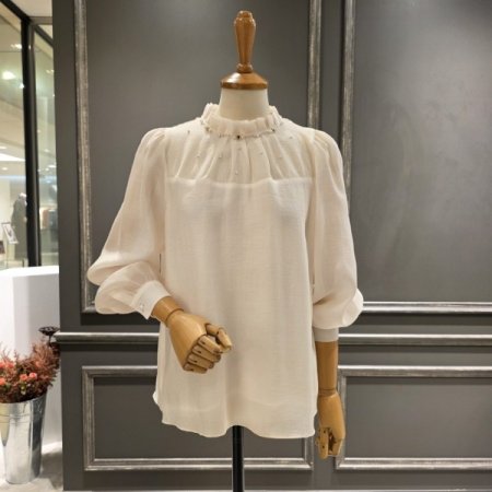 넥주름 진주 장식 블라우스