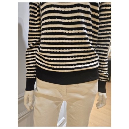 줄무늬 터틀넥 풀오버 니트