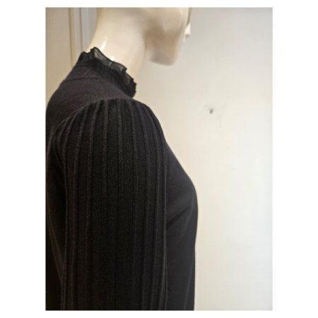 플리츠 슬리브 하이넥 니트