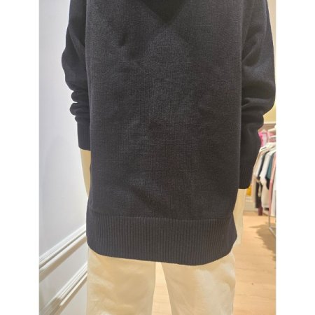 레터링 후드 풀오버 니트