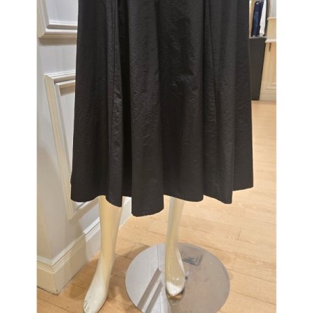 뒷 밴딩 플레어 스커트