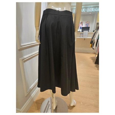 핀턱 절개 플레어 스커트