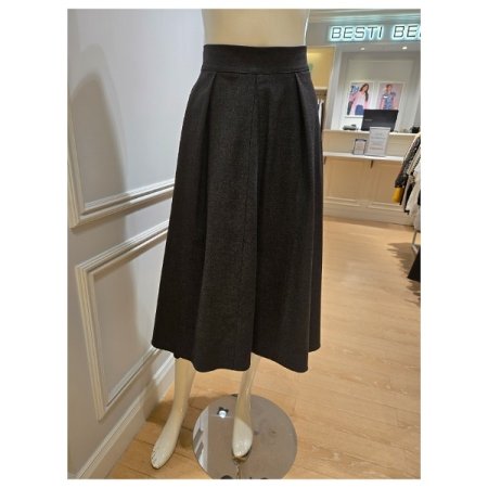 핀턱 절개 플레어 스커트