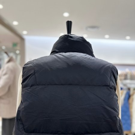 하이넥 패딩 베스트