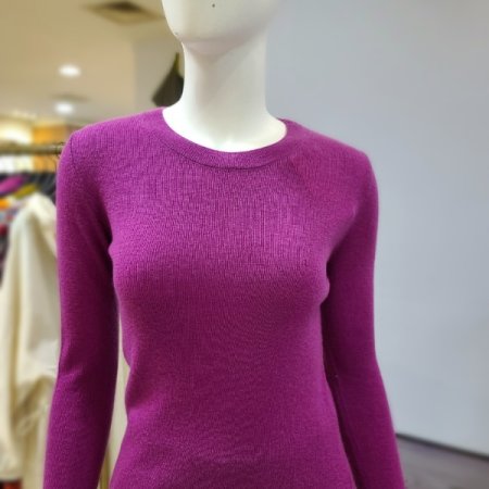 라운드넥심플니트티셔츠