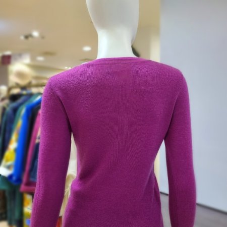 라운드넥심플니트티셔츠