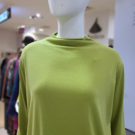 입술넥긴팔티셔츠