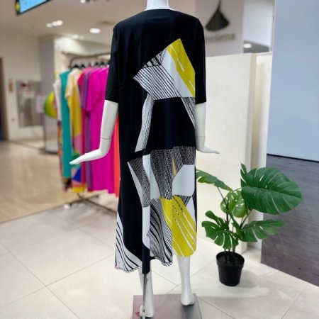 라인 페인팅 언발 드레스