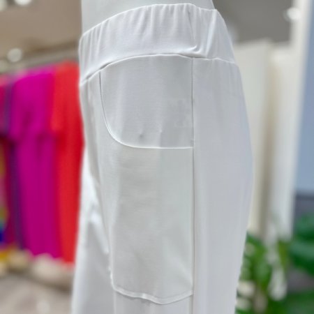 아웃포켓 화이트 팬츠