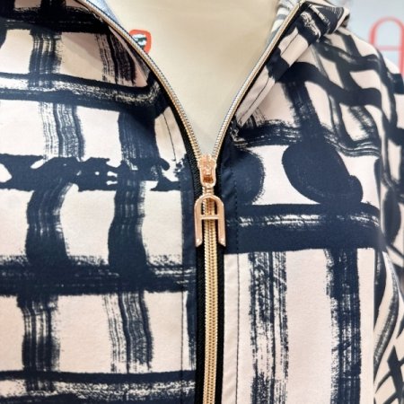 패턴 바람막이 점퍼