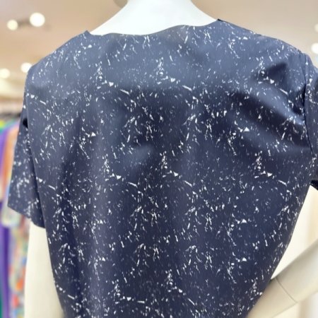 프린팅 라운드 반팔 블라우스