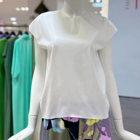 무지 캡소매 티셔츠형 블라우스