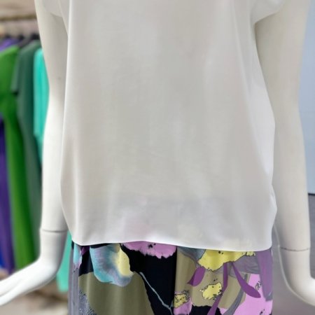 무지 캡소매 티셔츠형 블라우스