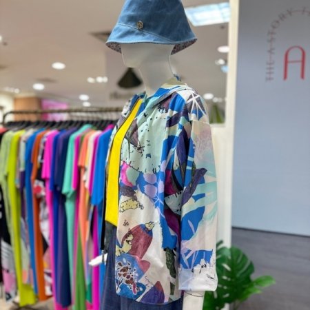 패턴 하이넥 점퍼