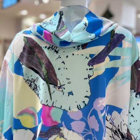 패턴 하이넥 점퍼