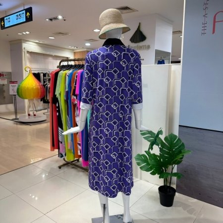 지오 카라 배색 드레스