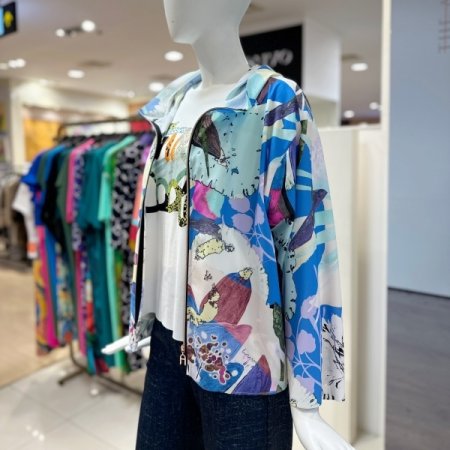 패턴 하이넥 점퍼