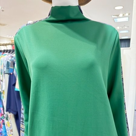 라인 포인트 모크넥 드레스