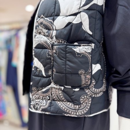 리버서블 로고 패딩 숏 베스트