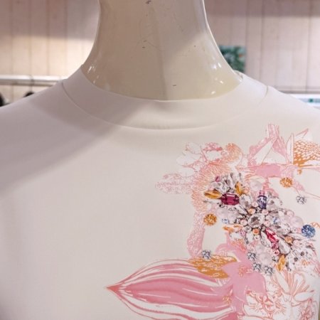 엘텍스 비즈 플라워 원포인트 티셔츠