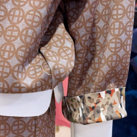 A로고 스트링 후드 크랍 점퍼