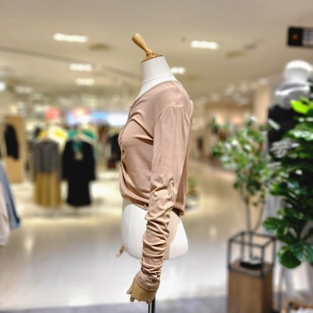 쭈리브이넥팔셔링티셔츠