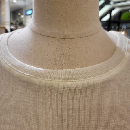 시스루무지라운드이너티