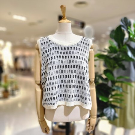 라운드넥패턴니트조끼