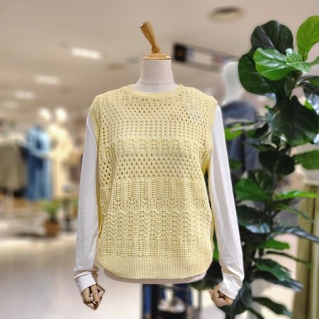 민소매펀칭니트조끼