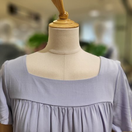 스퀘어넥반팔미디원피스