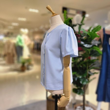 앞단추반팔블라우스