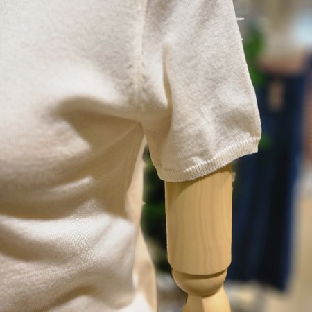 카라넥반팔시보리니트