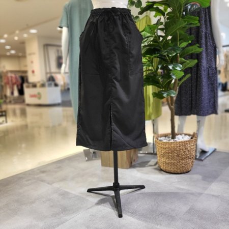 끈조절포켓가을롱스커트