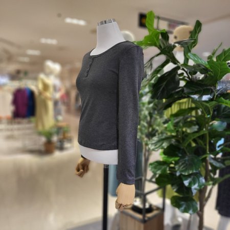 앞단추라운드넥숏이너티