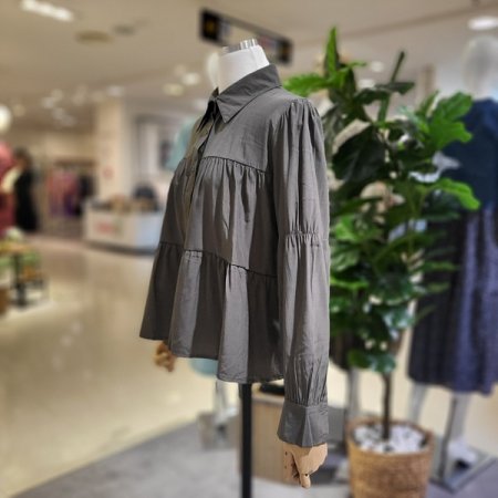 2단프릴카라넥긴팔블라우스