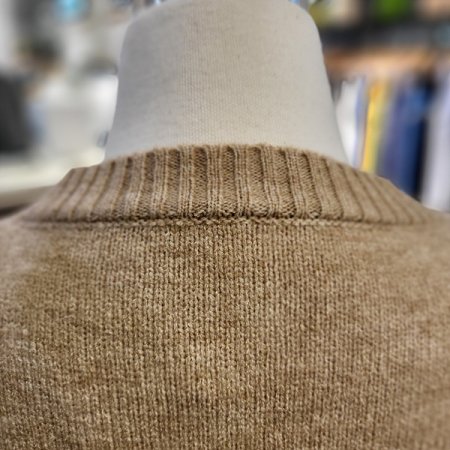 긴팔시보리단추가디건