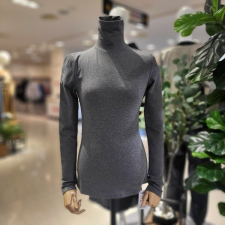 도톰긴목폴라티셔츠