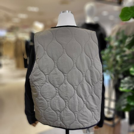 베색경량누빔패딩