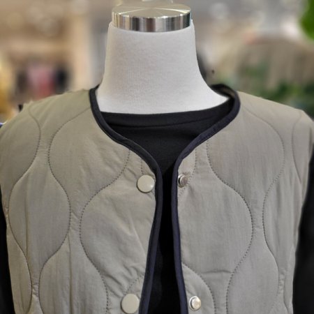 베색경량누빔패딩