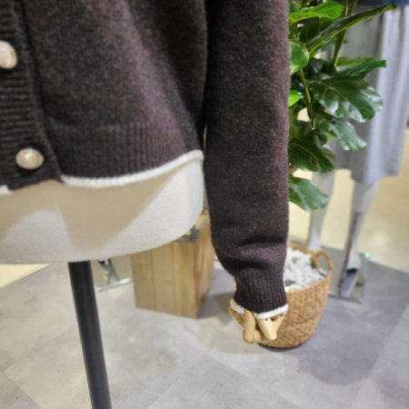 라운드넥배색숏가디건